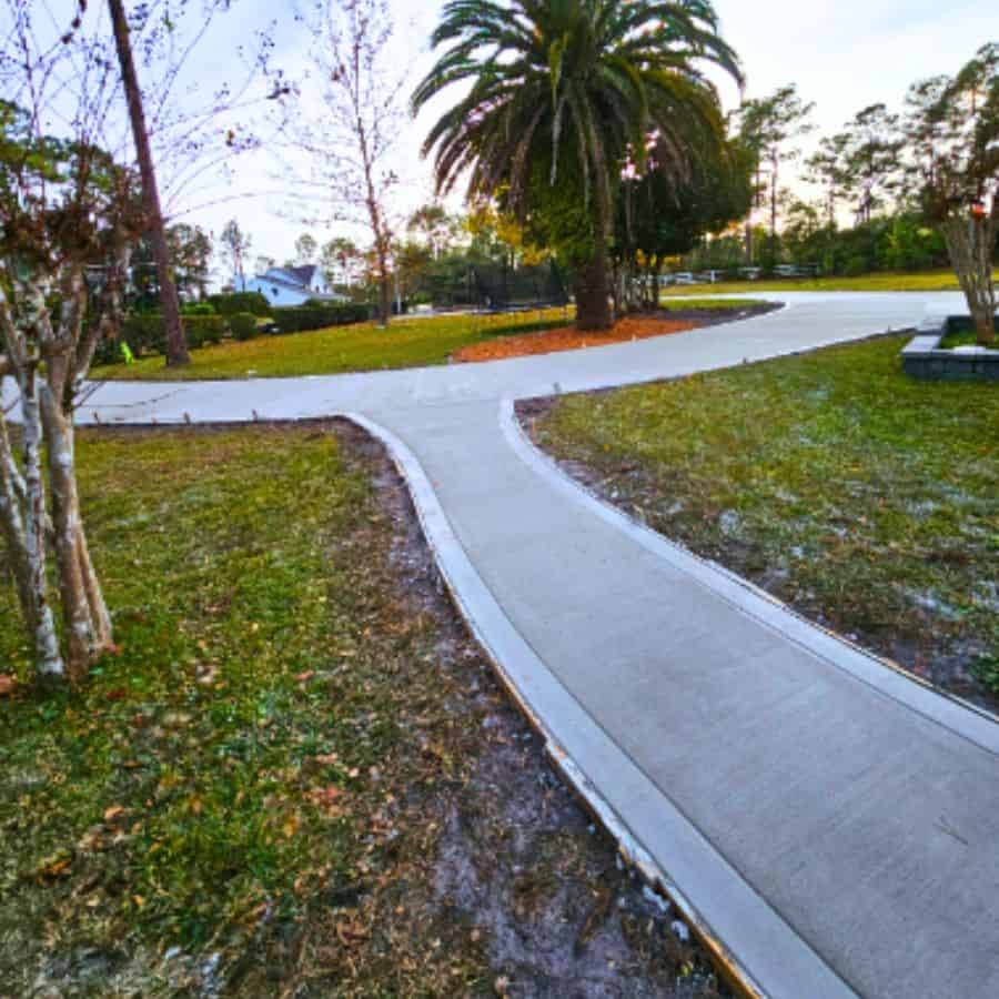 Several concrete options are available for circular driveway construction, each offering unique advantages to cater to varying homeowner preferences and requirements.